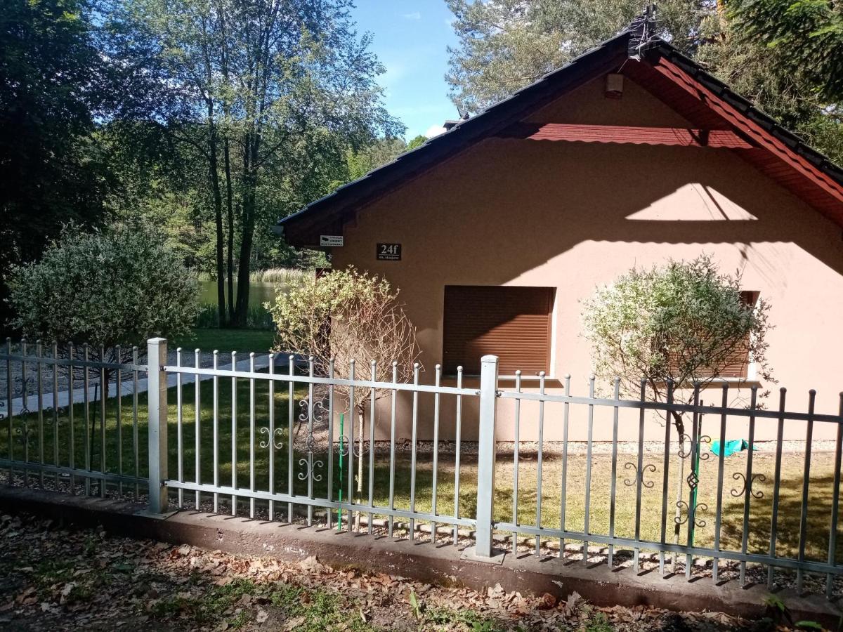 Urokliwy Domek Nad Brzegiem Jeziora Lubiatów 외부 사진