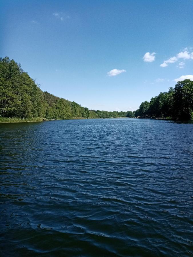 Urokliwy Domek Nad Brzegiem Jeziora Lubiatów 외부 사진