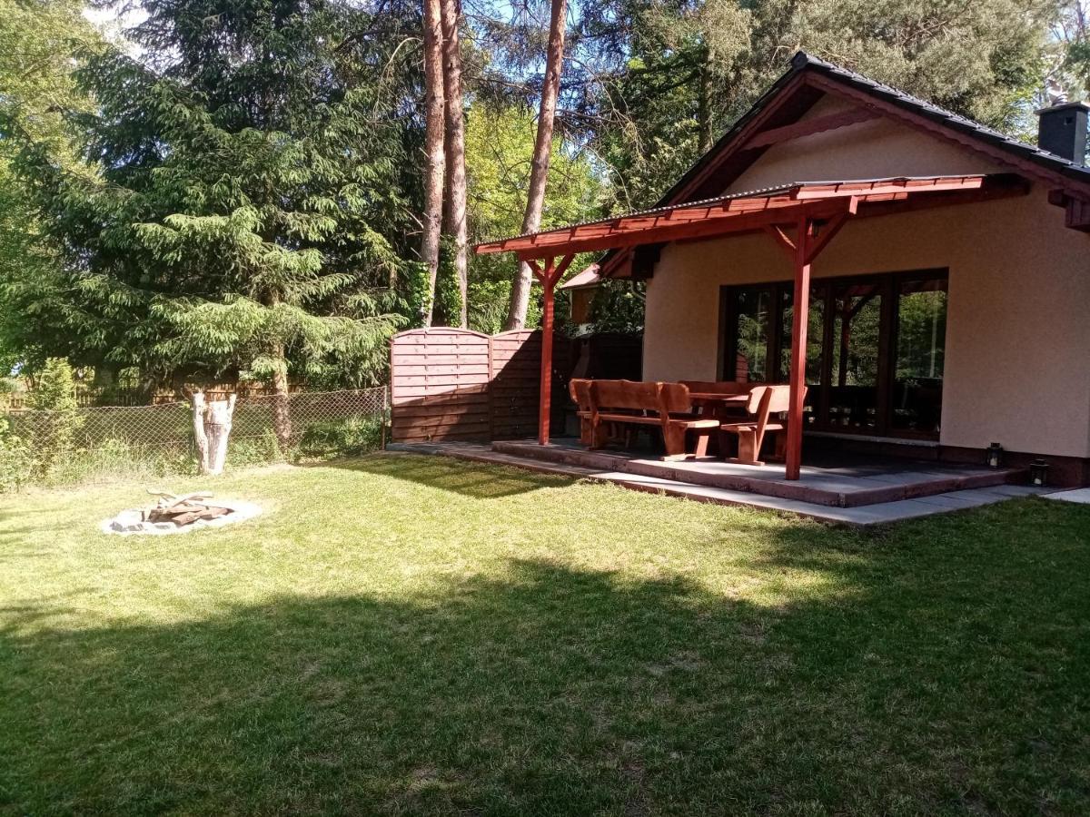 Urokliwy Domek Nad Brzegiem Jeziora Lubiatów 외부 사진
