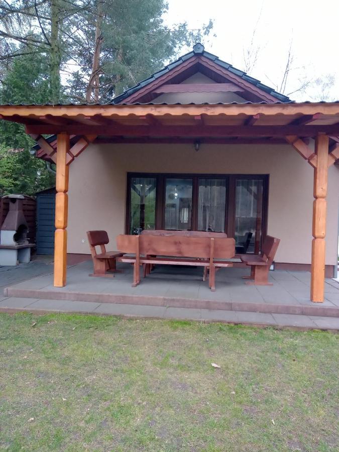 Urokliwy Domek Nad Brzegiem Jeziora Lubiatów 외부 사진